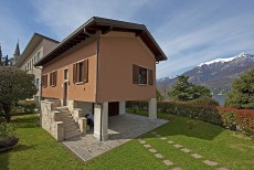 Villa Il Parco with lake view