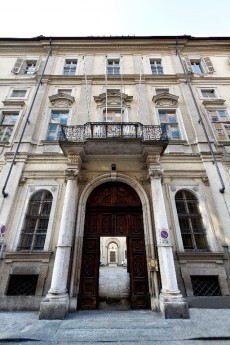 LAGRANGE COURTYARD