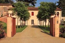 Villa Brocchi Colonna Charming Farmhouse in Historic Residence