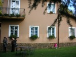 Castelli Romani Villa in the shade of the chestnut tree